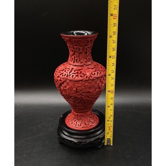 Red Cinnabar Carved Floral Decor 5 3/4' Vase on Wood Base - Picture 4 of 11